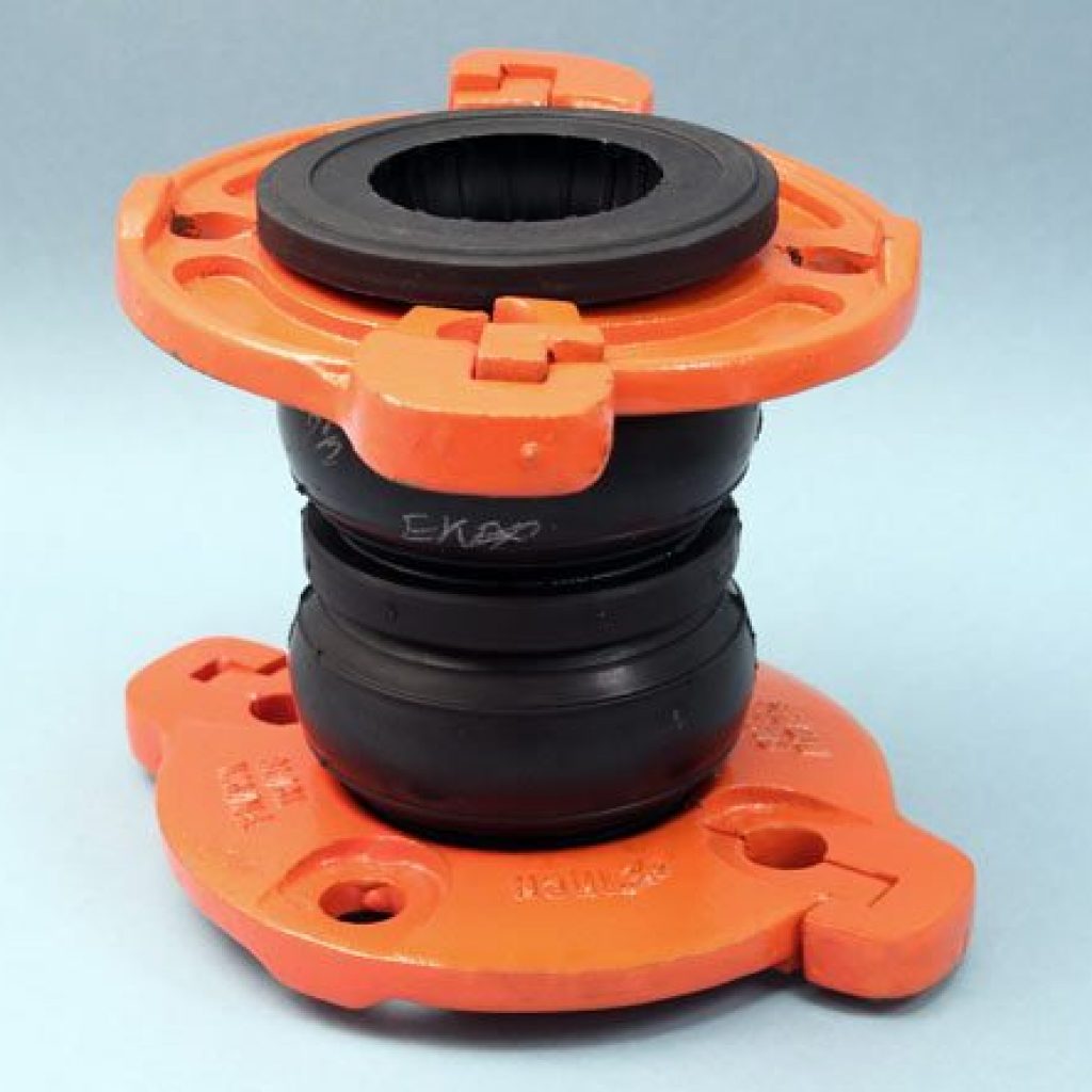 The Safeflex flange uses a fully encapsulated square section ring instead of cables. This greatly reduces the risk of failure and eliminates the need for control rods/cables at normal working pressures.